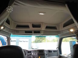 PETERBILT 579