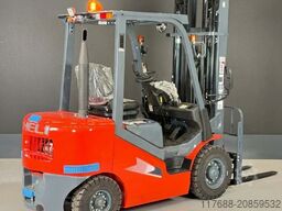 Heli CPCD30-H3 - Diesel - 3t 6m Triplex KUBOTA Garantie