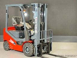 Heli CPCD30-H3 - Diesel 3t 4,7m Triplex KUBOTA Garantie
