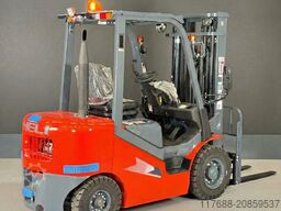 Heli CPCD30-H3 - Diesel 3t 4,7m Triplex KUBOTA Garantie