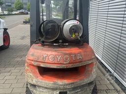 Toyota 02-7FGF30