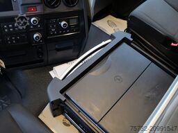 Renault T440   Kühlbox  Alu-Felgen   VollSpoiler   Navi