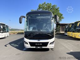 MAN R 07 Lions Coach
