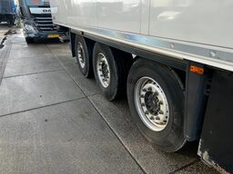 Schmitz Cargobull SCB*3SB Frigo / Vector 1550 / 1951 Diesel Hours!