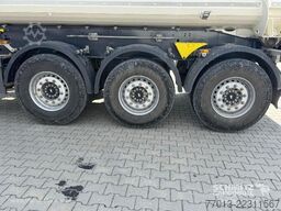 Schmitz Cargobull Tipper Steel half pipe body 28m³