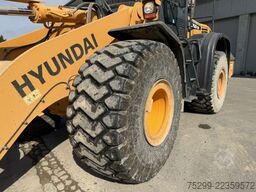  HL 760-9A Radlader / Swiss-Vehicle