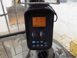 New Holland E 235 B SR