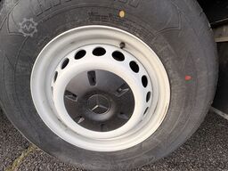 Mercedes-Benz Foodtruck, Imbisswagen, Food Truck mit neuer Küche und Ausstattung