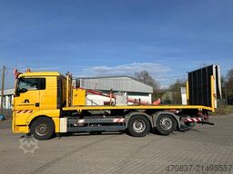 MAN TGX 26.360 / BaumaschinenTransport / 9 to Rampen