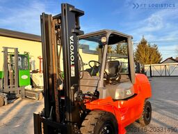 Toyota 42-4FD40 / DIESEL / 4500KG / DUPLEX / FO