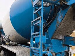 IVECO TRAKKER 420  LE 8X4 LIEBHERR  8 M3 EURO V.