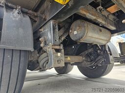KRONE SD STEERAXLE TAILLIFT