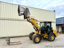 CATERPILLAR 907M / 2018 BJ / Schaufel + Gabel