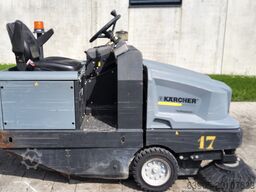 Kärcher Kehrmaschine KM 130/300 RLPG