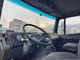Mercedes-Benz Vario 813 closed box