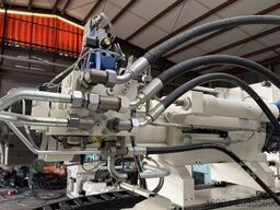 KraussMaffei KM 250-1000 CX m. 2 Robots