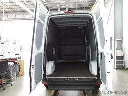 Mercedes-Benz eSprinter Rückkamera Sitzheizung DAB Automatik