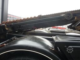 DAF CF 360 CF 360 8x4 Chain lift and Atlas 240.22 *...