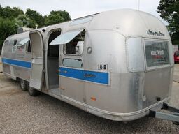 Airstream Land Yacht Excella 500 Catering + Foodtrailer