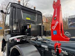 MERCEDES-BENZ Arocs 3243 8x4 Abrollkipper Schub/Knickhaken AHK