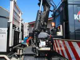 DAF XF 6x4 mit Kran und Space Cab