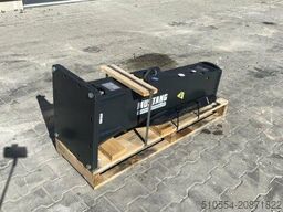 Komatsu Mustang HM 702 Abbruchhammer / Abbruch