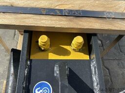 Komatsu Mustang HM 702 Abbruchhammer / Abbruch