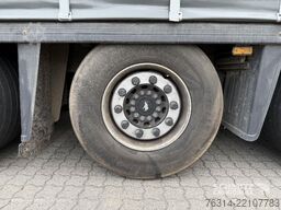 Schmitz Cargobull Curtainsider Mega Getränke