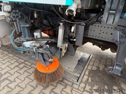 MERCEDES-BENZ Axor 1833 Kehrmaschine VAL?air HD 200 Bar - 9 m³