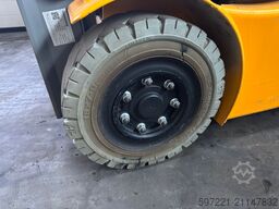 Jungheinrich EFG216k Triplex Lithium