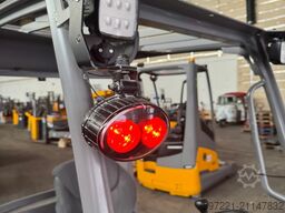 Jungheinrich EFG216k Triplex Lithium