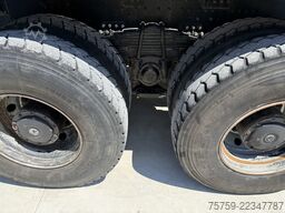 MAN 41.422 F2000 Abroll TAM 8x4 40Ton