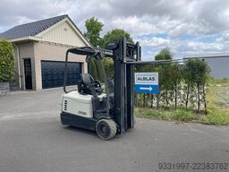 Crown SC5340-1.6 triplo mast met freelift