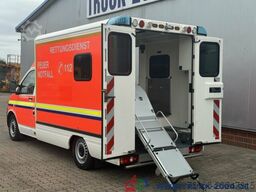 Volkswagen T5 2.0 TDI Autom KTW Krankentransport inkl Liege