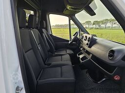 MERCEDES-BENZ SPRINTER 317 L2H2 RWD Automaat Airco Mbux Camer...
