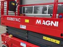 MAGNI ES0807 AC schaarhoogwerker NIEUW €165 LEASE