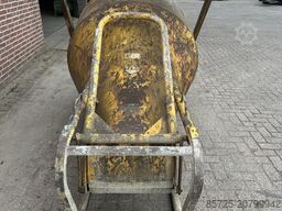 Beton kubel - Gebruikt