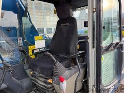 KOMATSU PC210LC-8 Oilquick 2x Schaufeln