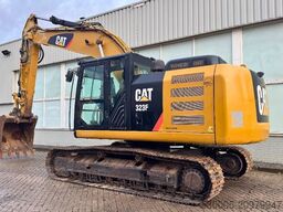 CAT 323 F L      2017