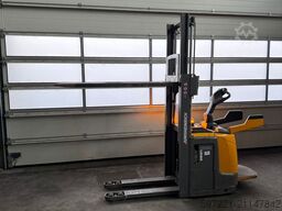 Jungheinrich ERC 214 KP Lithium