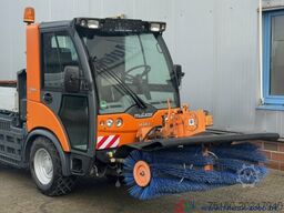 Multicar Tremo X56 Winterdienst Streuer + Besen NUR8568KM