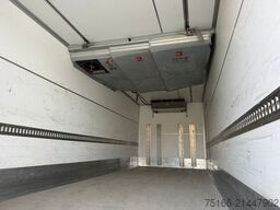 MERCEDES-BENZ ATEGO 1530 L Kühlkoffer 7,40 m LBW 2 T*AHK