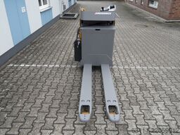 Jungheinrich ESE 120 - 1600 mm Gabeln - NEUE Batterie
