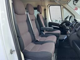 Peugeot Boxer 330 2.2 HDI L1H1 Premium / 204 dkm / 9 Se...
