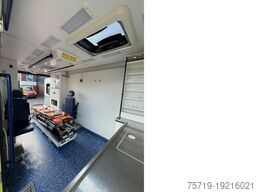 Mercedes-Benz Sprinter 519 CDI 4x2 Rettungsawagen