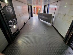 Volvo FH 13.500 Globetrotter 8x2*6 - 3 deck livestock...