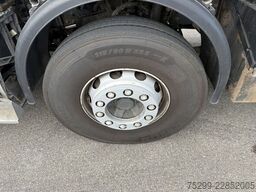 Volvo Trucks FM-420 8x2R 2-Kammer / Swiss-Vehicle