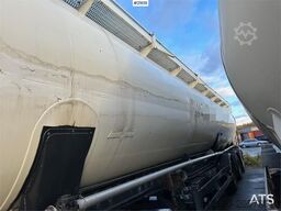 Spitzer silo trailer, 3-axle bulk trailer.