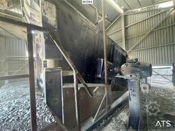 Circ-Bear Fleximat PPM quarry sieve. WATCH VIDEO