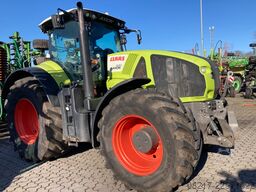 CLAAS Axion 920